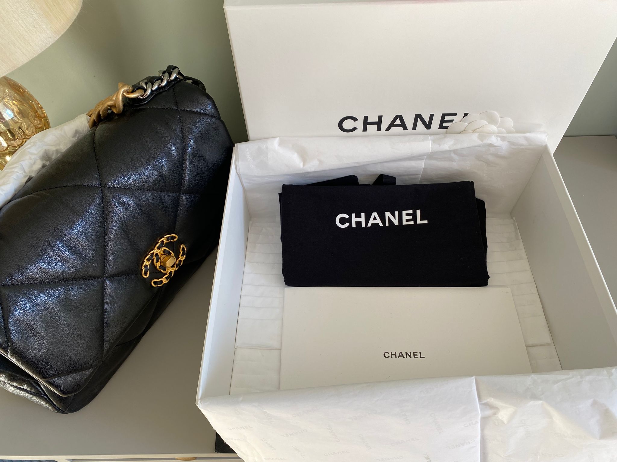 Chanel 19 torebka Large